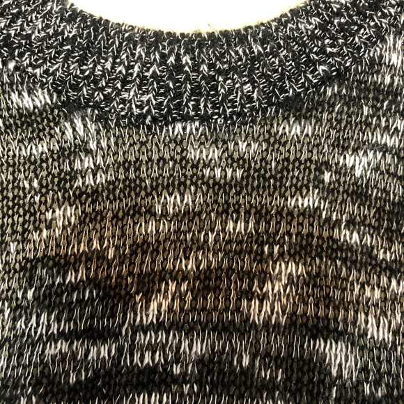 EXPRESS CROSHET SWEATER SIZE L/G - Picture 6 of 8